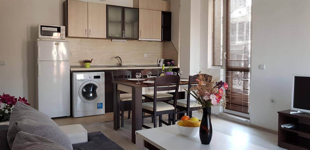 Family Aparthotel Vintegra Burgas Ngoại thất bức ảnh