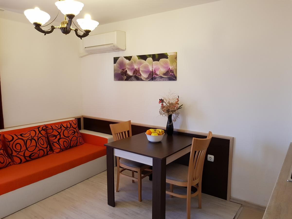 Family Aparthotel Vintegra Burgas Ngoại thất bức ảnh